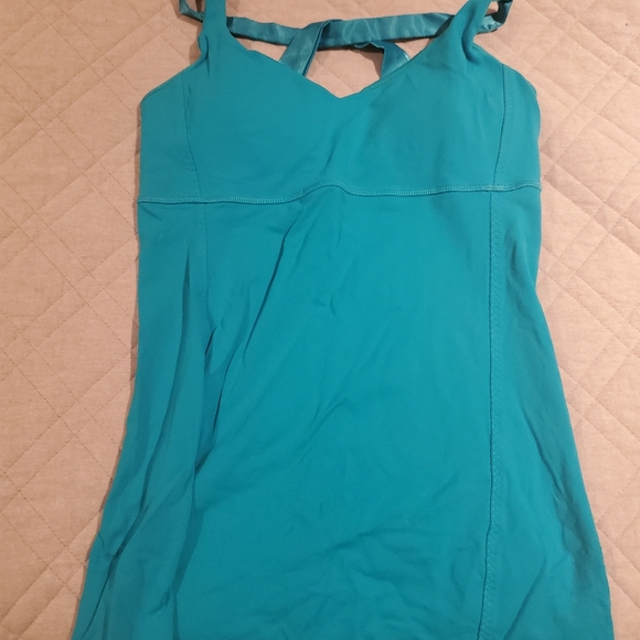 Lululemon top - Picture 2 of 2